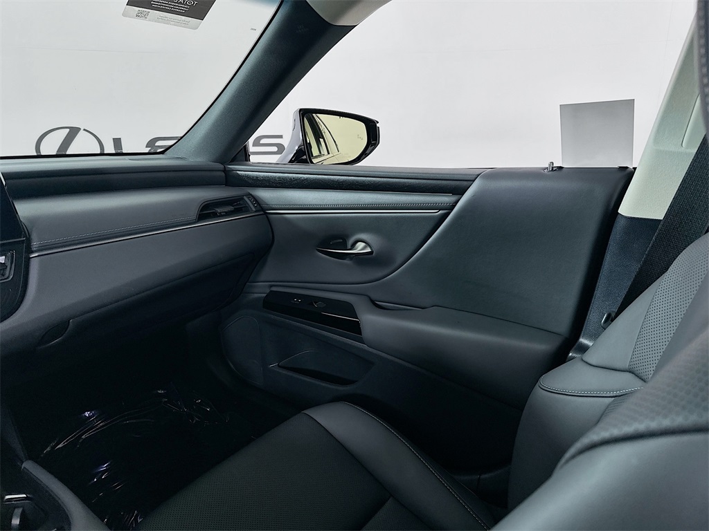 used 2024 Lexus ES car, priced at $41,590