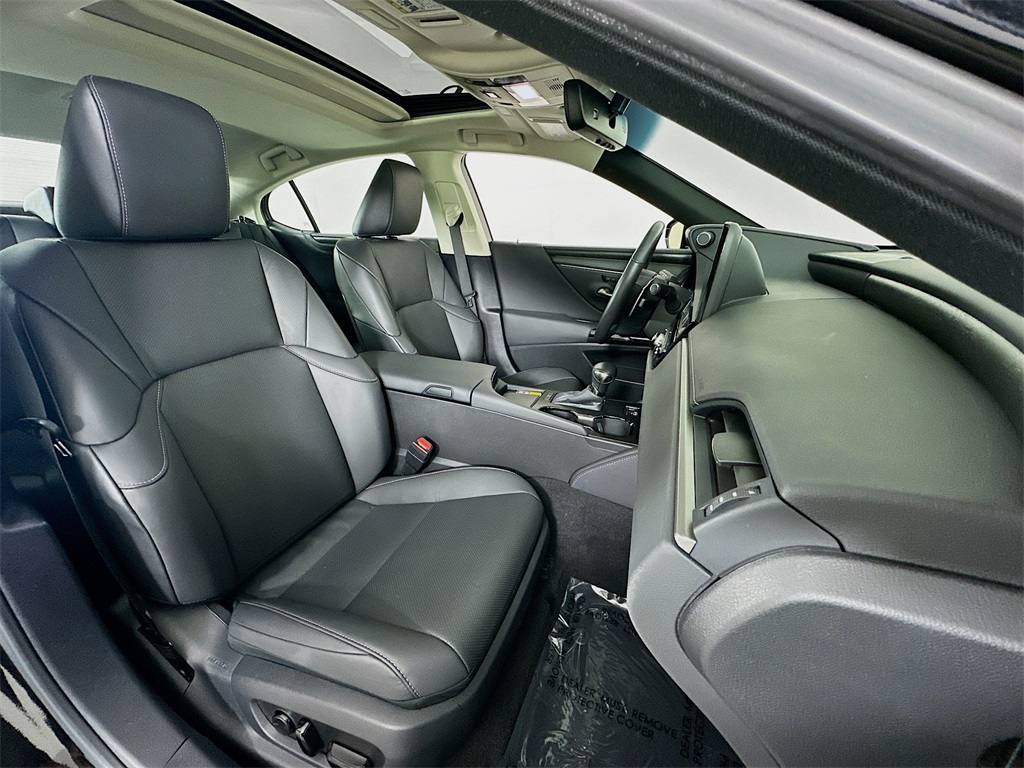 used 2024 Lexus ES car, priced at $41,590