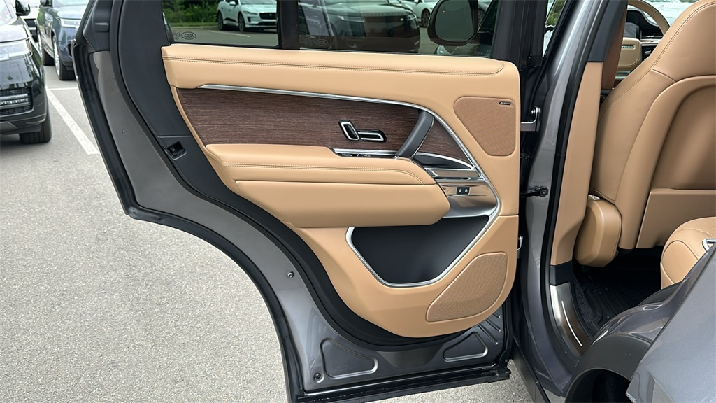 new 2025 Land Rover Range Rover Plug-In Hybrid car, priced at $126,880