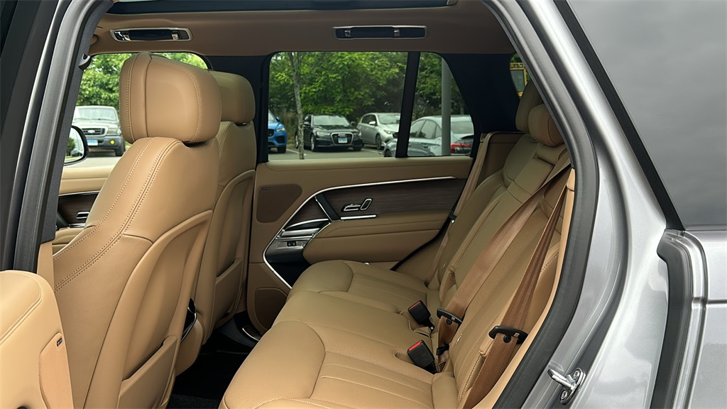 new 2025 Land Rover Range Rover Plug-In Hybrid car, priced at $126,880