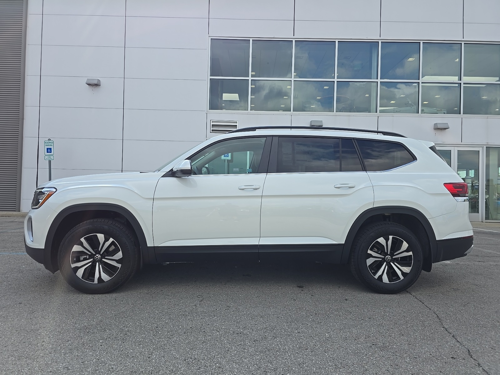 new 2026 Volkswagen Atlas car