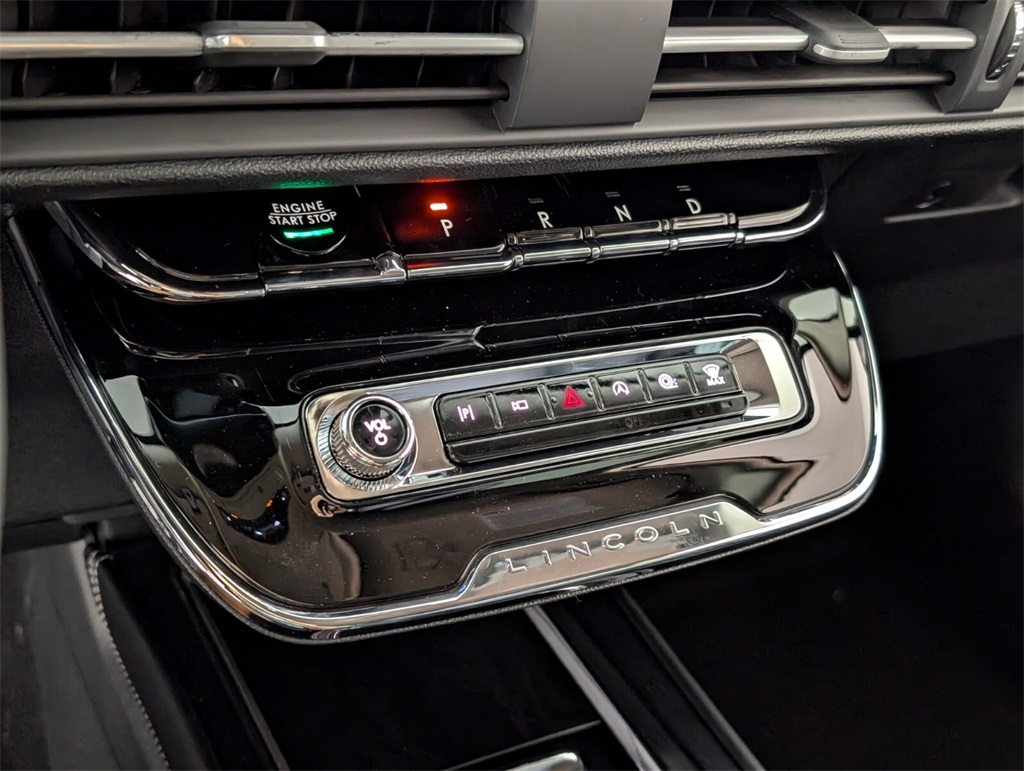 new 2025 Lincoln Corsair car, priced at $40,301