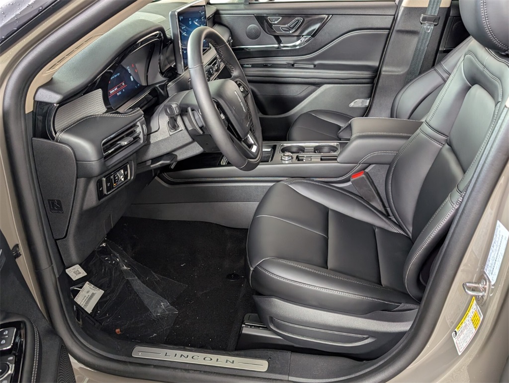 new 2025 Lincoln Corsair car, priced at $40,301