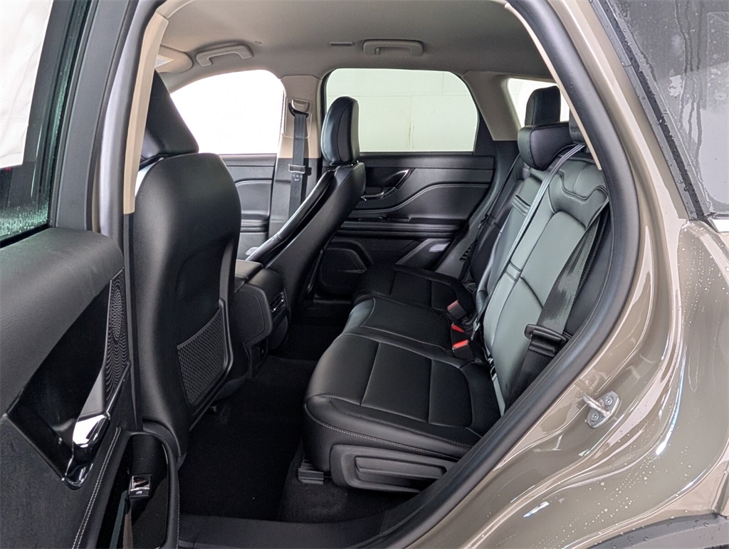 new 2025 Lincoln Corsair car, priced at $40,301