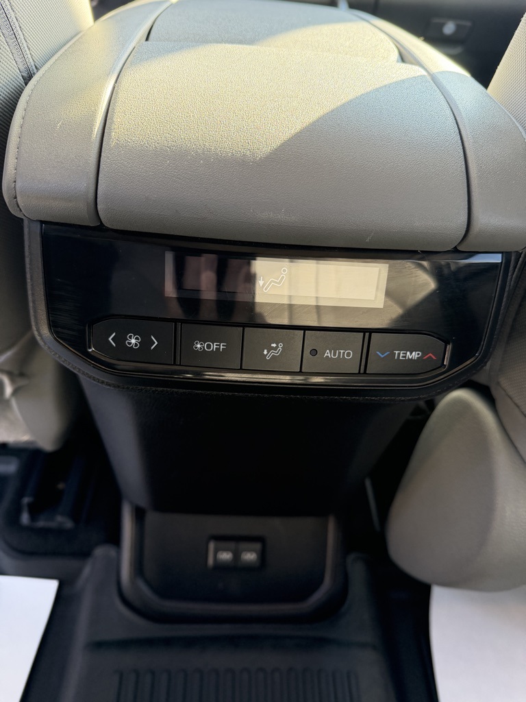 used 2022 Toyota Highlander car, priced at $31,903