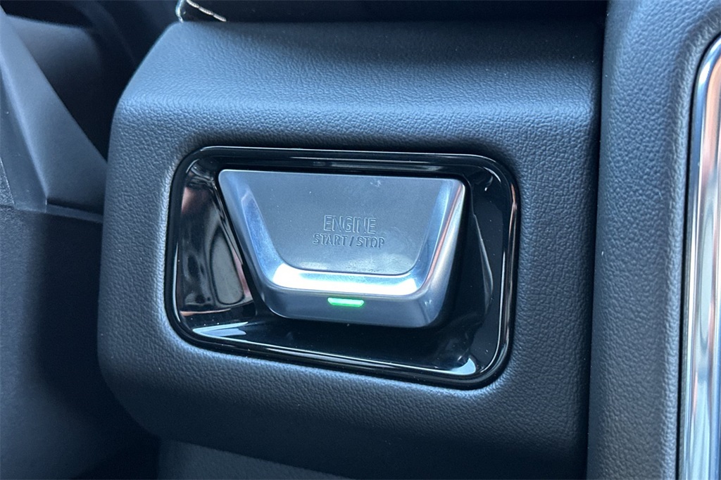 used 2025 GMC Yukon car, priced at $71,947