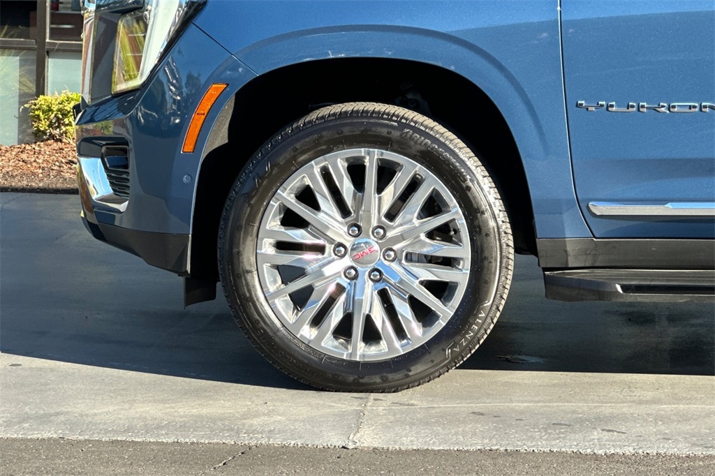 used 2025 GMC Yukon car, priced at $71,947