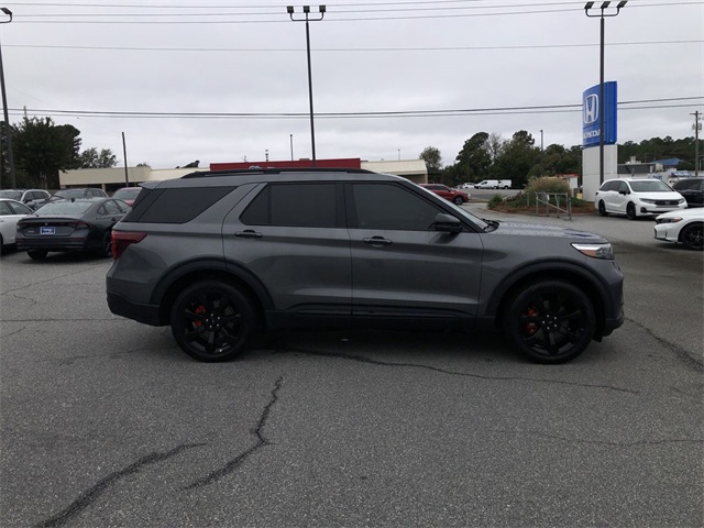 used 2024 Ford Explorer car, priced at $47,987
