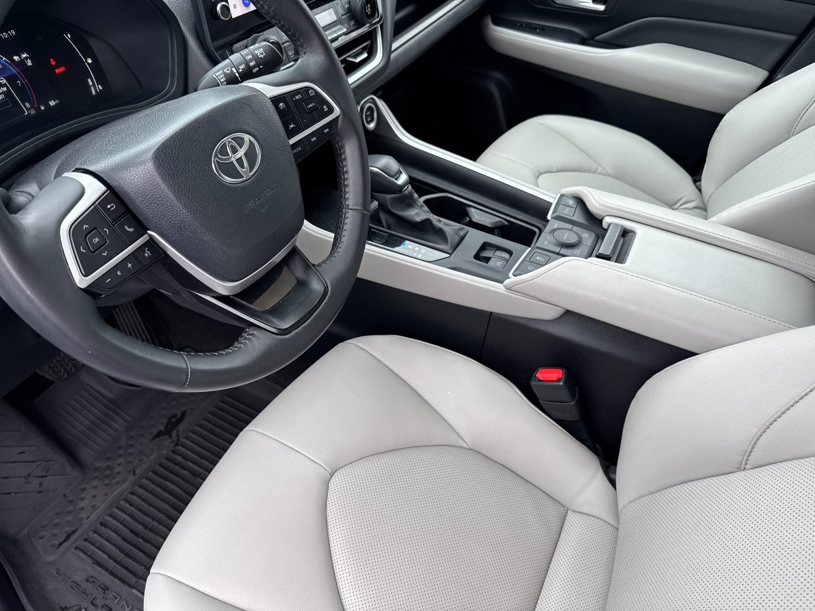 used 2024 Toyota Grand Highlander car, priced at $46,498