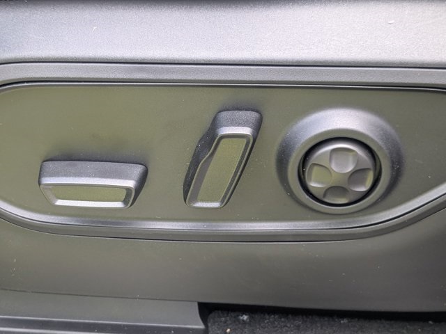 new 2025 Jeep Grand Cherokee car, priced at $30,920