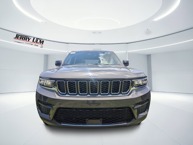 new 2025 Jeep Grand Cherokee car, priced at $30,920