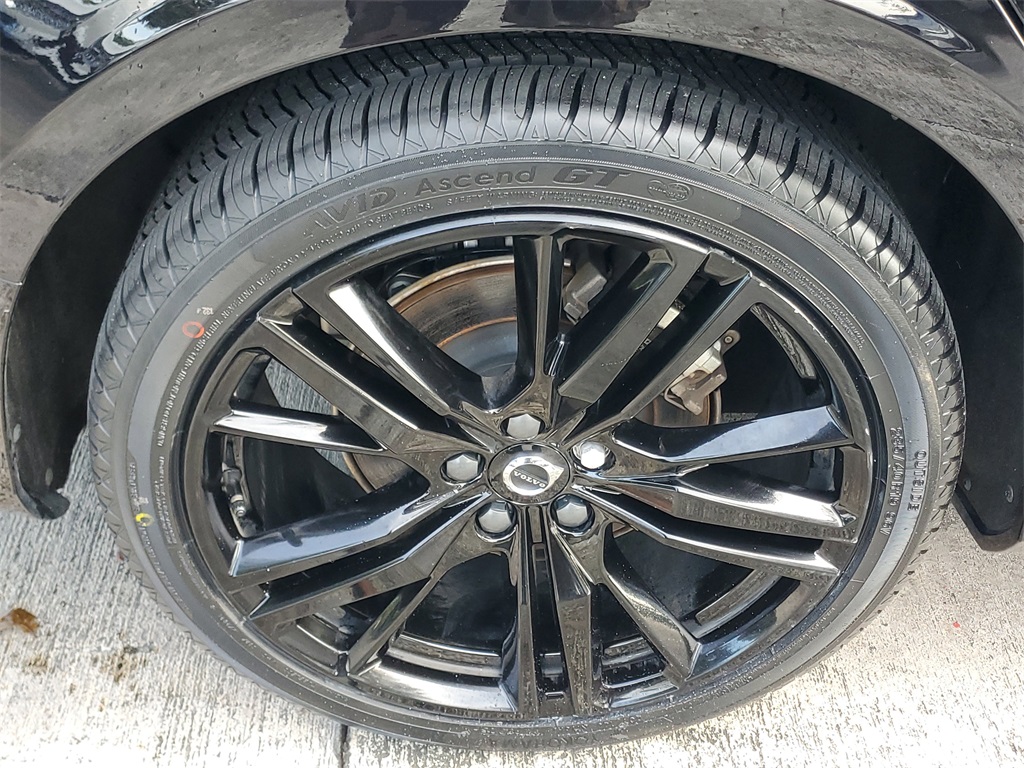 used 2024 Volvo S60 car, priced at $28,997