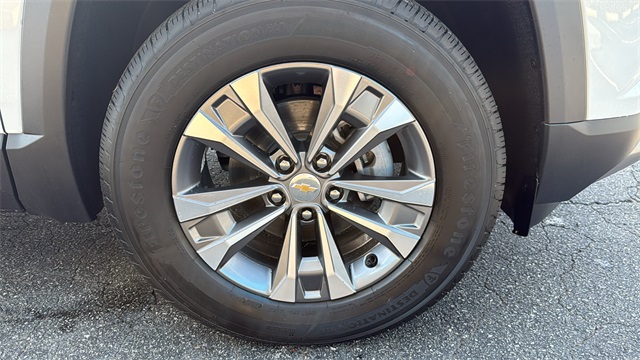 new 2026 Chevrolet Equinox car, priced at $30,735