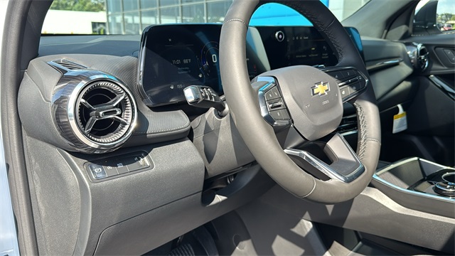 new 2026 Chevrolet Equinox car, priced at $30,735