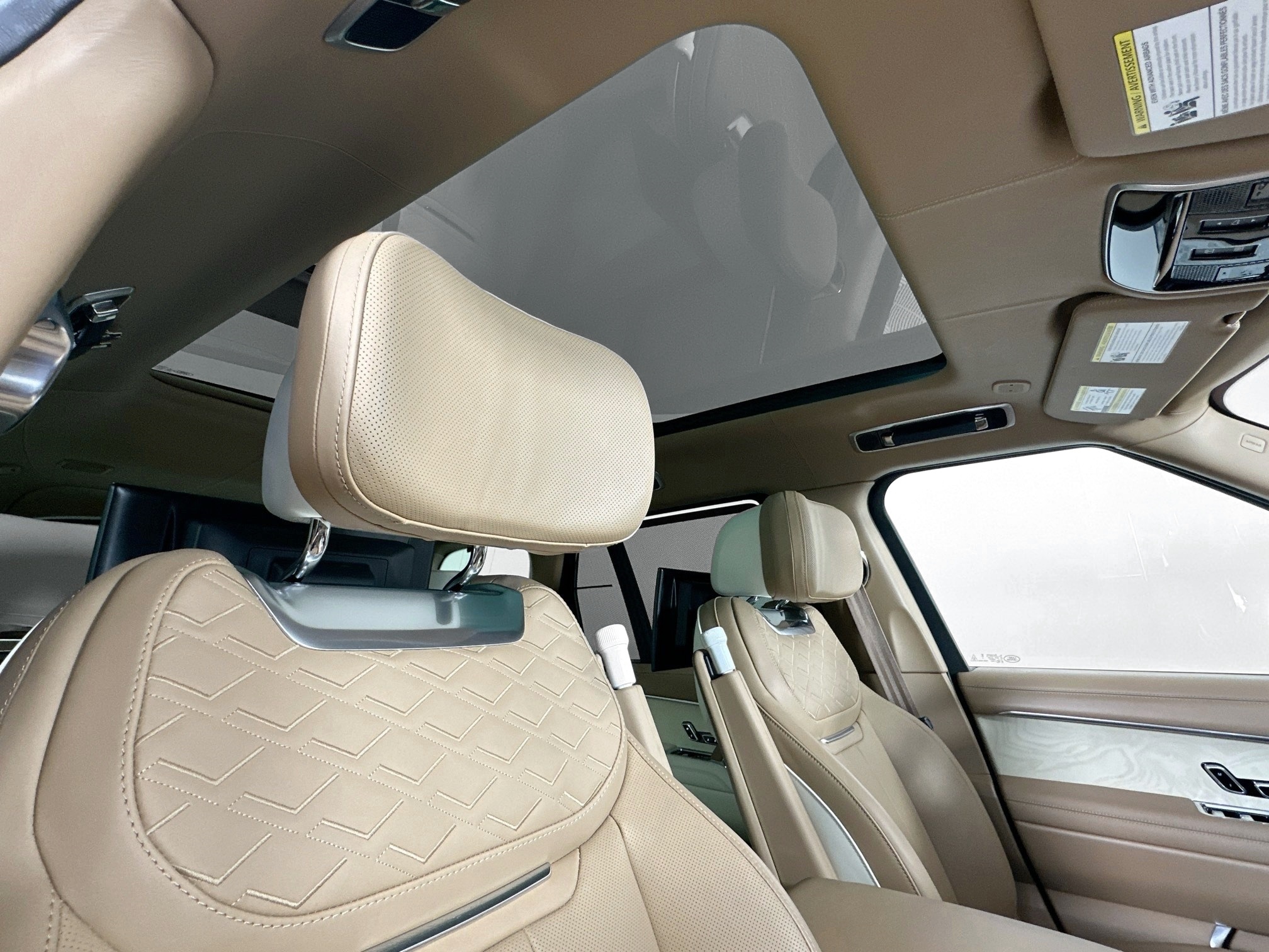 used 2023 Land Rover Range Rover car, priced at $164,998