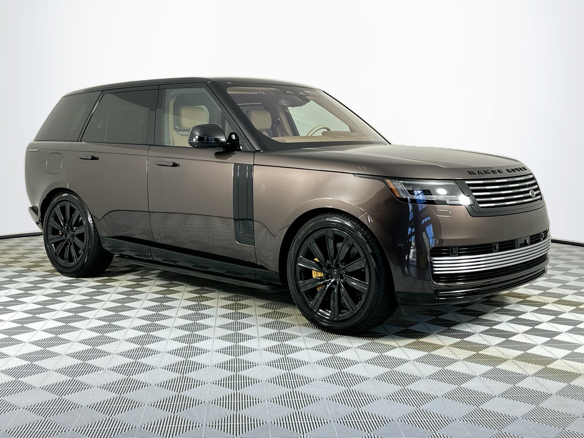 used 2023 Land Rover Range Rover car, priced at $164,998