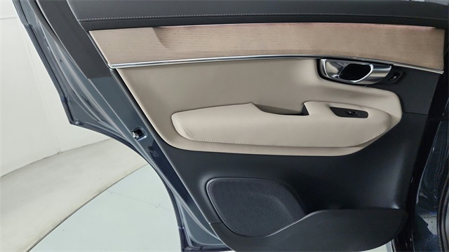 new 2026 Volvo XC90 Plug-In Hybrid car, priced at $81,875