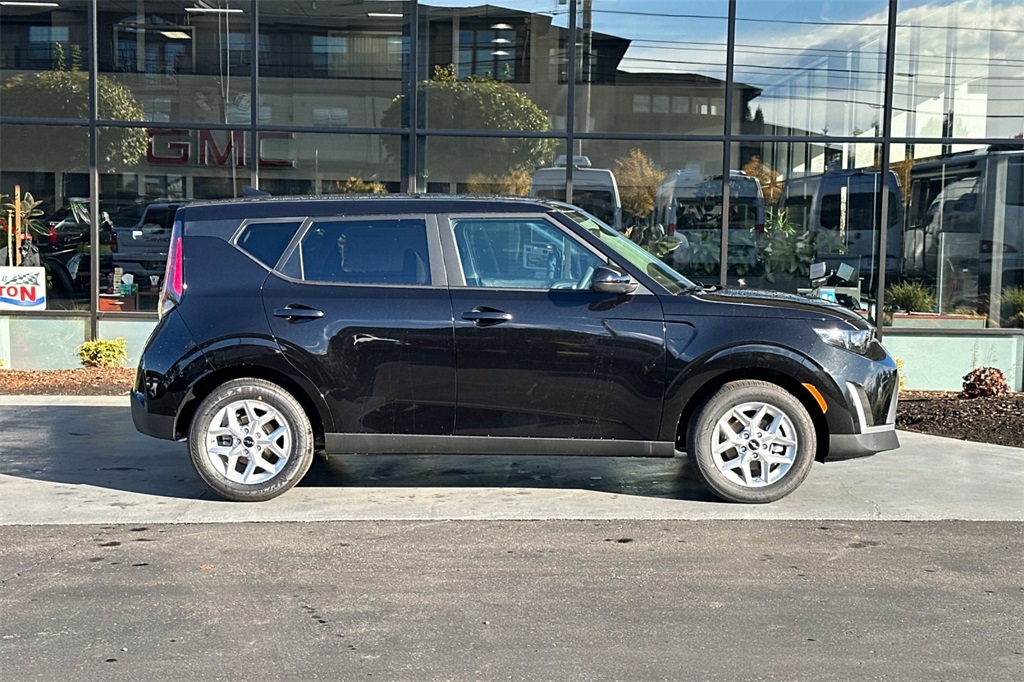 new 2025 Kia Soul car, priced at $22,970
