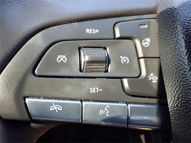 used 2022 Cadillac XT4 car, priced at $27,650