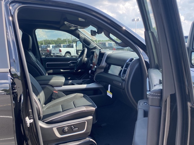 new 2025 Ram 1500 car, priced at $62,332