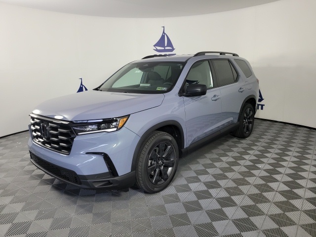 new 2025 Honda Pilot car, priced at $44,205