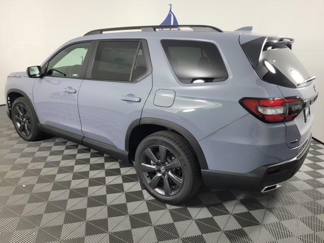 new 2025 Honda Pilot car, priced at $44,205