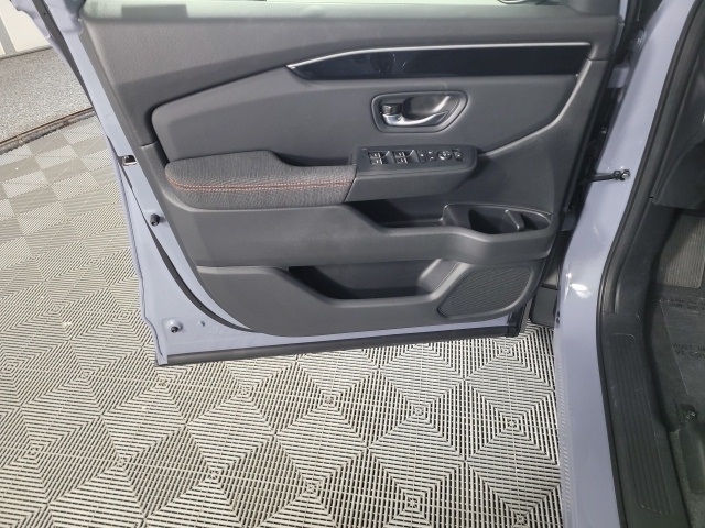 new 2025 Honda Pilot car, priced at $44,205