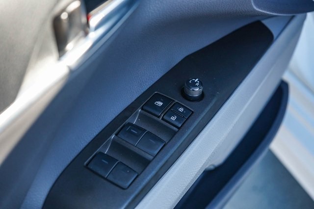 used 2022 Toyota Camry Hybrid car, priced at $27,293