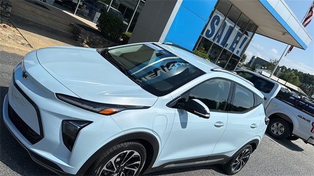 used 2023 Chevrolet Bolt EUV car, priced at $23,893