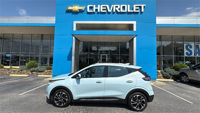 used 2023 Chevrolet Bolt EUV car, priced at $23,893