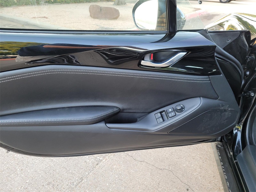 new 2025 Mazda MX-5 Miata RF car, priced at $38,874