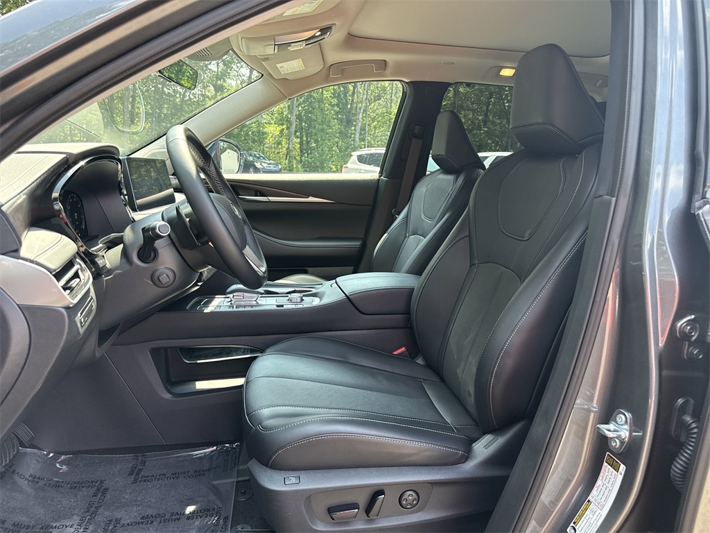 used 2025 INFINITI QX60 car, priced at $51,799