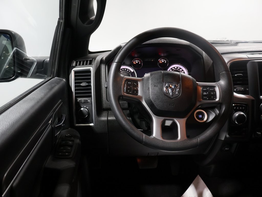 used 2021 Ram 1500 Classic car, priced at $27,111