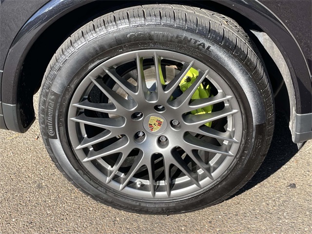 used 2018 Porsche Cayenne E-Hybrid car, priced at $22,657