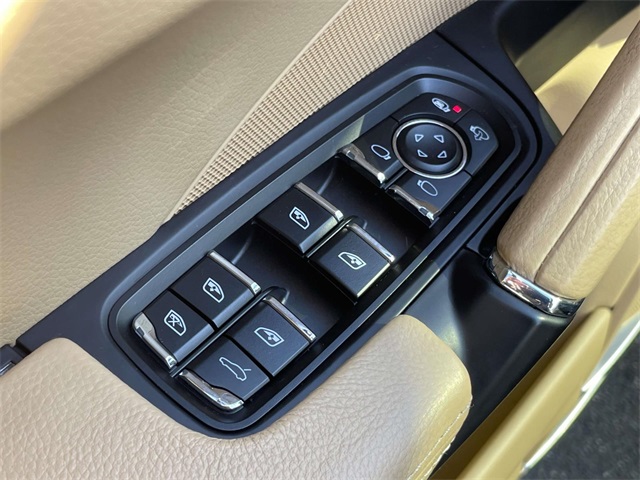 used 2018 Porsche Cayenne E-Hybrid car, priced at $22,657