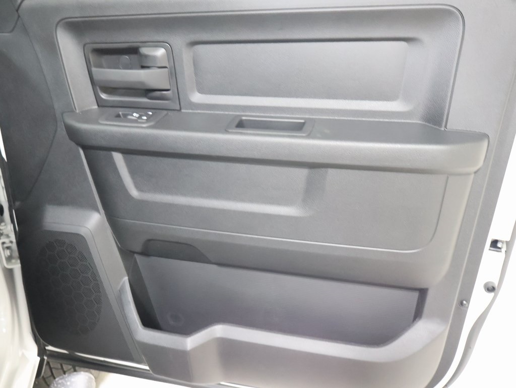 new 2025 Ram 3500 car, priced at $72,647