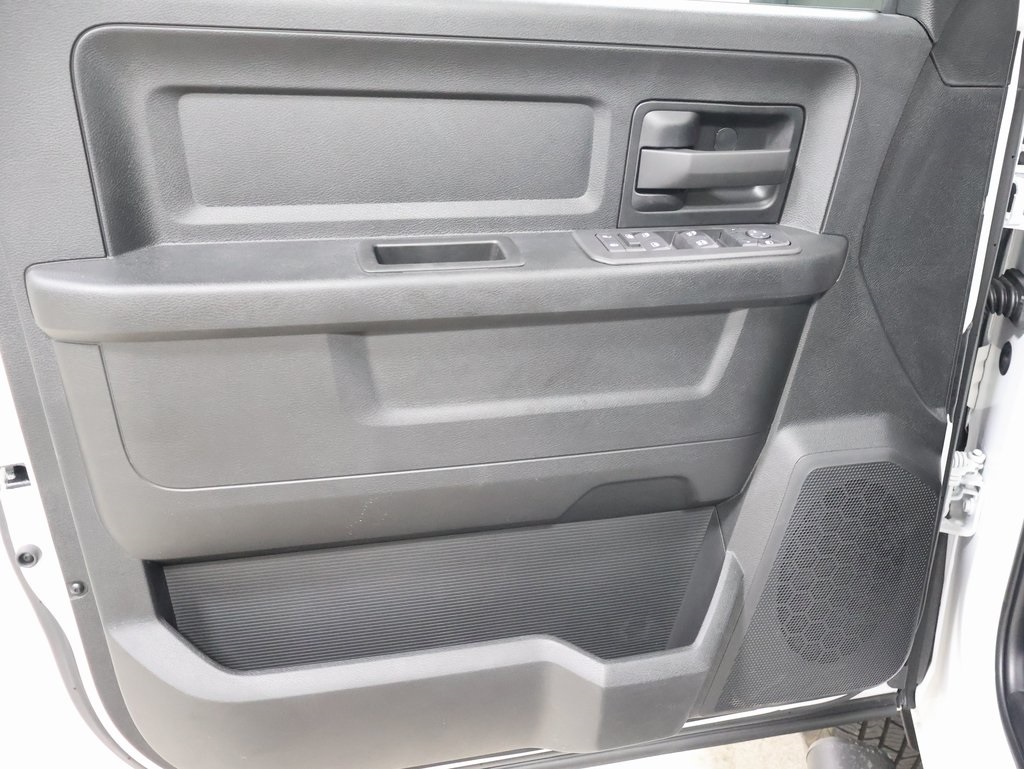 new 2025 Ram 3500 car, priced at $72,647