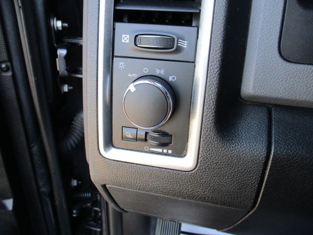 used 2019 Ram 1500 Classic car, priced at $24,281