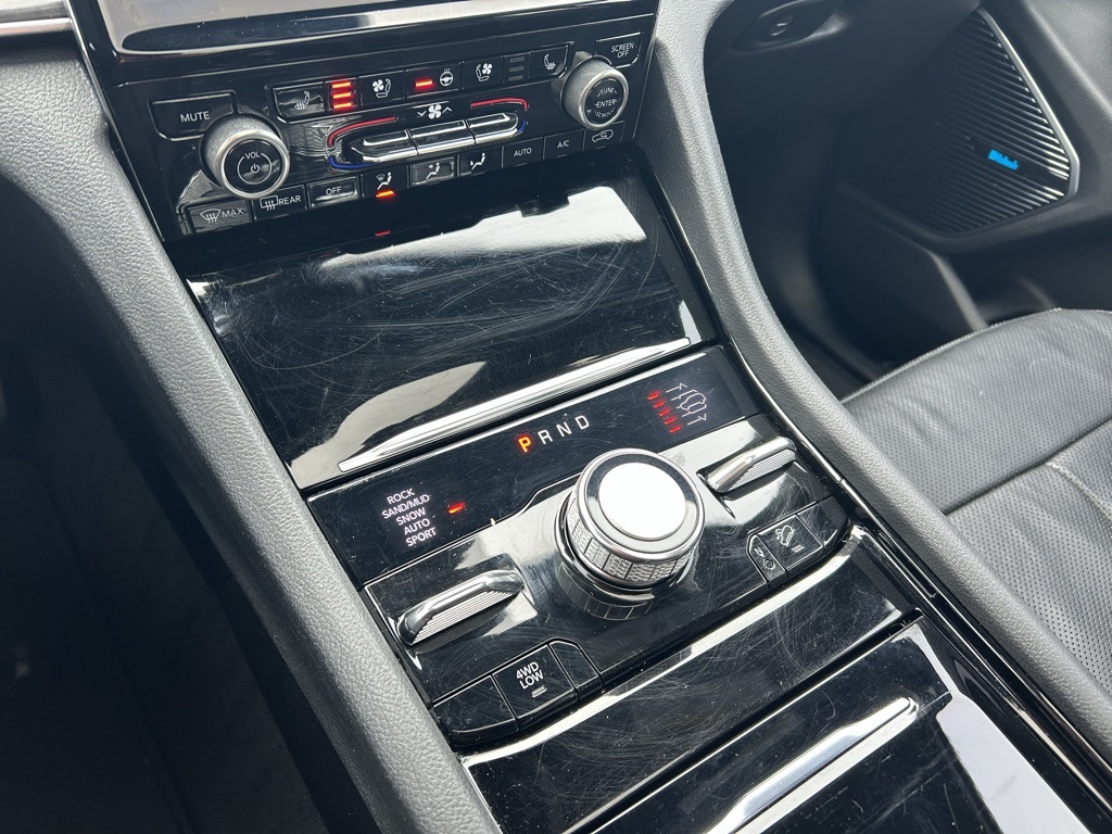 used 2021 Jeep Grand Cherokee L car, priced at $28,548