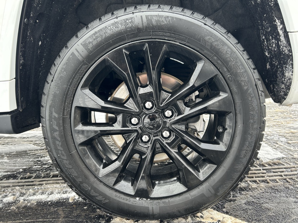 used 2021 Jeep Grand Cherokee L car, priced at $28,548