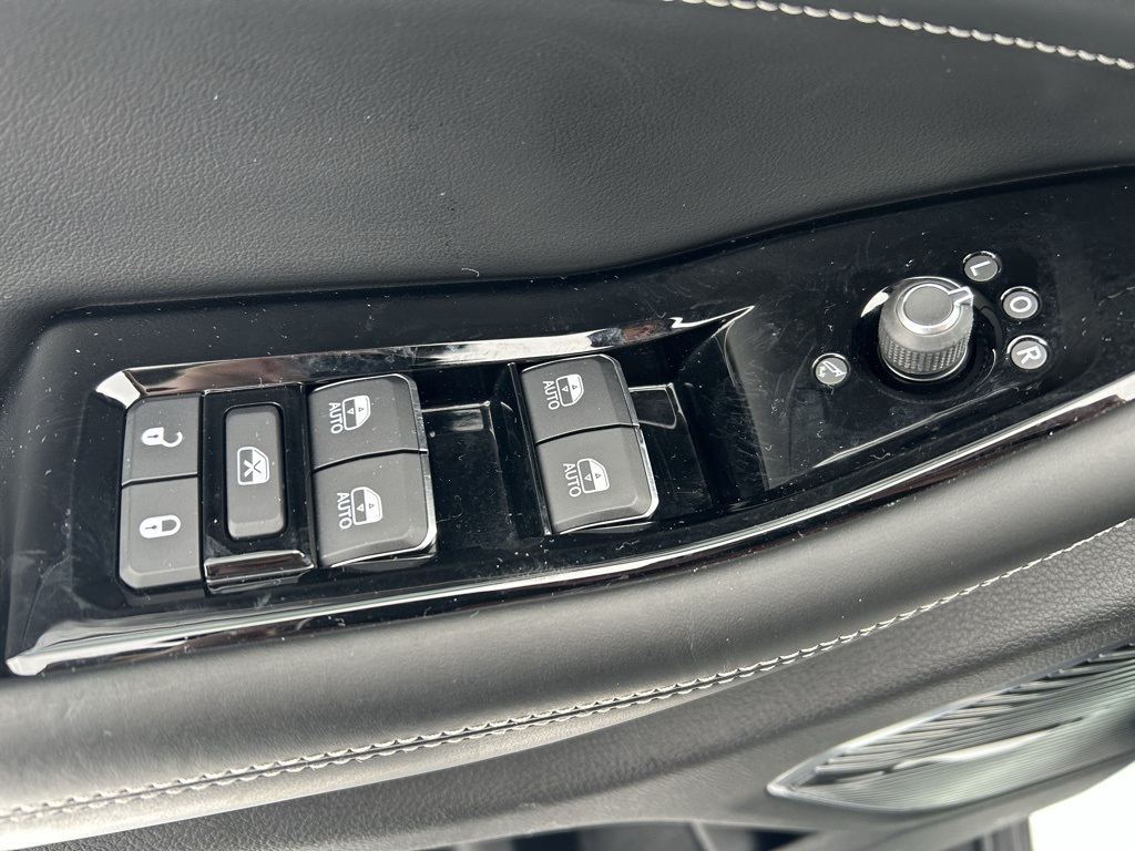 used 2021 Jeep Grand Cherokee L car, priced at $28,548