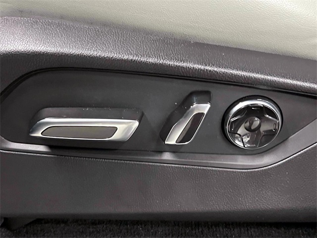 used 2023 Acura MDX car, priced at $41,020