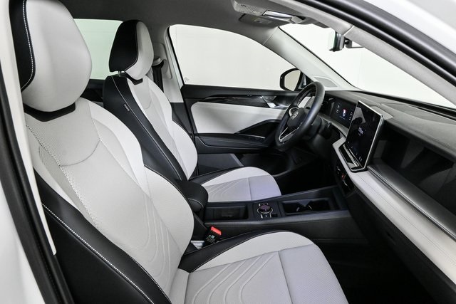 new 2025 Volkswagen Tiguan car, priced at $36,629