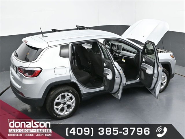 new 2025 Jeep Compass car, priced at $27,444