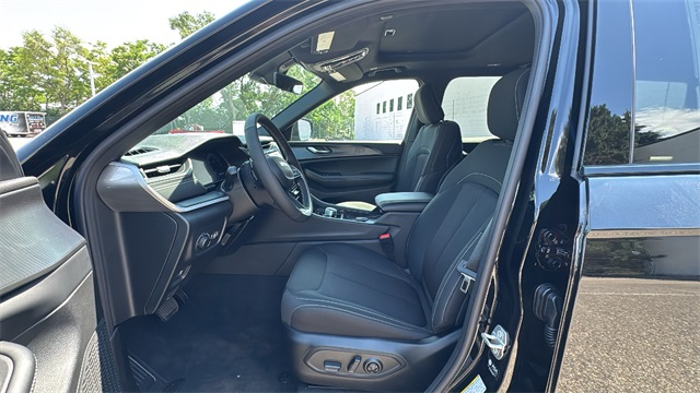 new 2025 Jeep Grand Cherokee L car, priced at $44,565