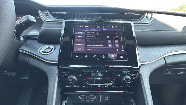 new 2025 Jeep Grand Cherokee L car, priced at $44,565