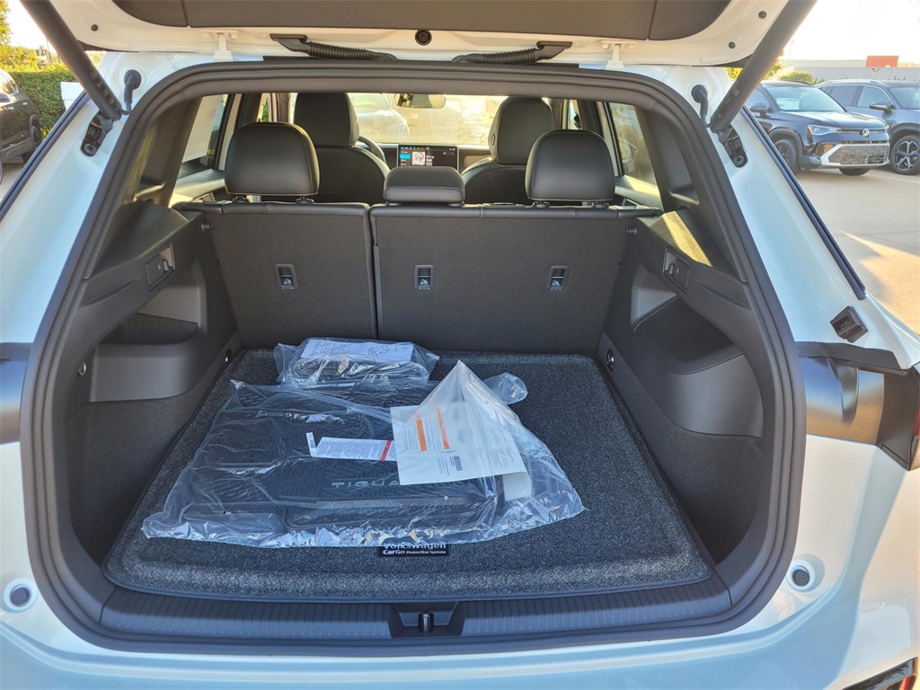 new 2025 Volkswagen Tiguan car, priced at $37,591