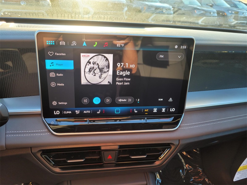 new 2025 Volkswagen Tiguan car, priced at $37,591