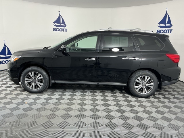 used 2020 Nissan Pathfinder car, priced at $21,270