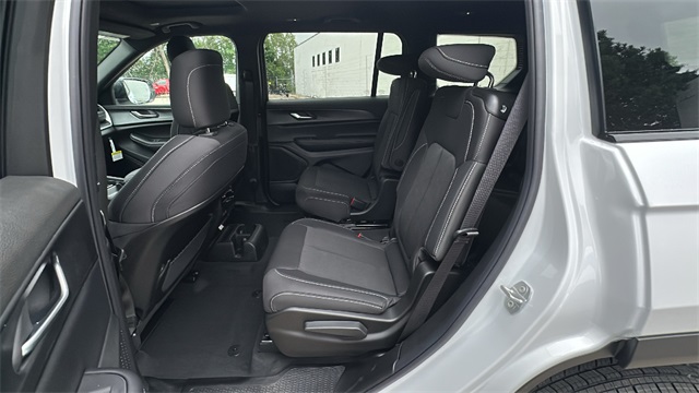 new 2025 Jeep Grand Cherokee L car, priced at $44,034
